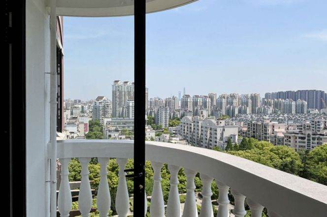 2Bedrooms 2Baths Apt/Modern&Bright /L11/15 Shanghai West Railway Station/open balcony