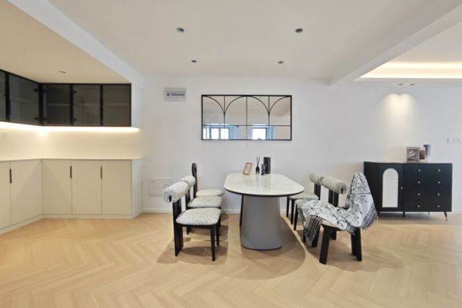 3 Brs, 2 Baths with Open Balcony/Floor heating/Dish washer/Bathtub, 150 sqm @ Songyuan metro L10