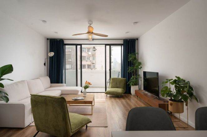 3 Brs, 2 Baths with Open Balcony/Floor heating/Oven, 140 sqm @ Jingan temple L2&7