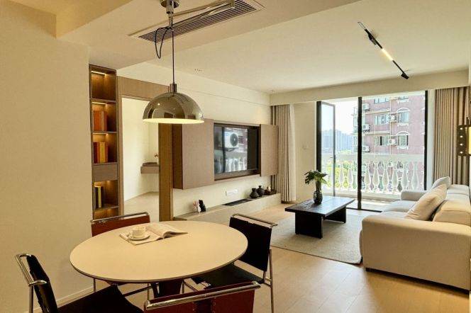 2Bedrooms 2Baths Apt/Modern&Bright /L11/15 Shanghai West Railway Station/open balcony