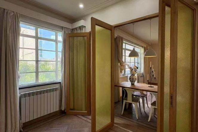 West Nanjing rd 2BR 2BATH with balcony