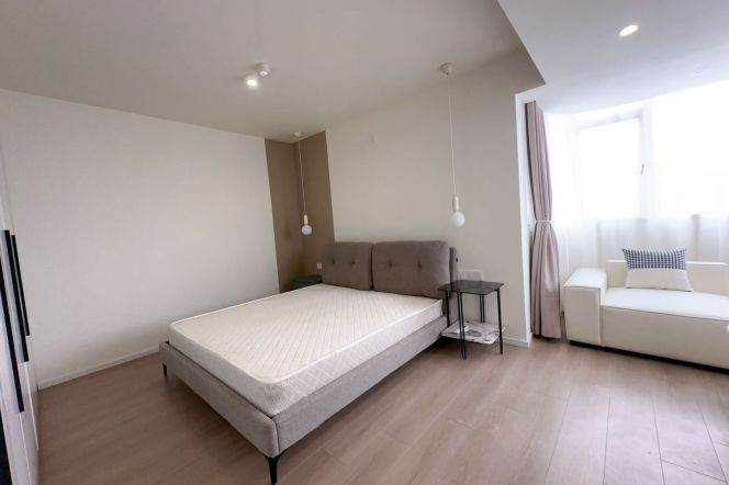 Spacious Elevator 3Brs L10