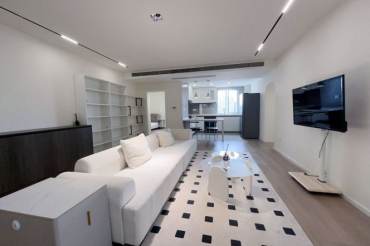 Spacious Elevator 3Brs L10