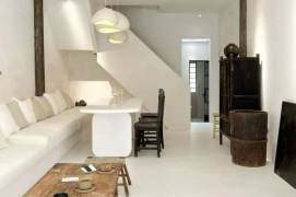 Lane houe with garden/terrace