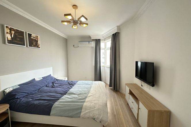 Elevator 2Brs/1Lr/1Bt apt nr Changping rd,M7/14