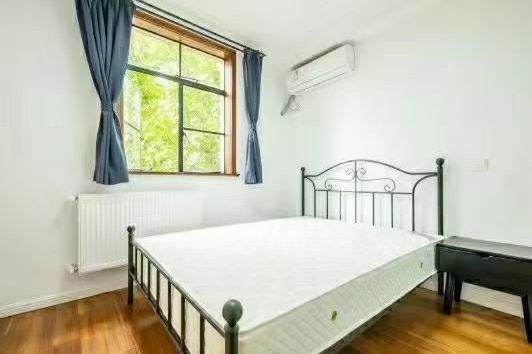 IAPM wall heat bright 2brs/2lv/2bt apt wt balcony; L1/10/12