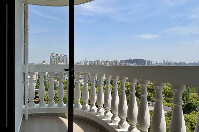 2Bedrooms 2Baths Apt/Modern&Bright /L11/15 Shanghai West Railway Station/open balcony