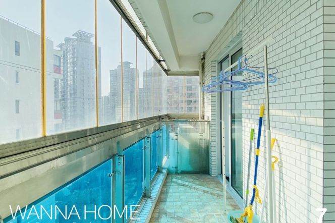 Good Quality Compound/Xujiahui CBD/Stadium/Balcony/Large Storages/Cozy1br