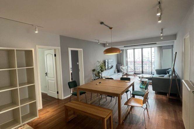 Lujiabang Rd Station Elevator 3Br/2Bath with Open Balcony Line8/9/10