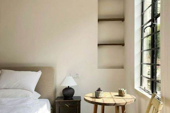 Lane houe with garden/terrace