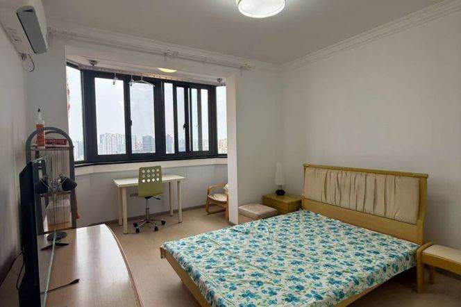 Jiangsu rd/elevator 2BR 2LR/high floor/112 sqm/Brand new,@L11/13/2