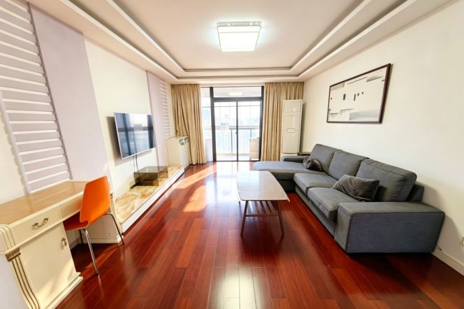 Changping Rd. high rise nice view bright and sunshine plus outside balcony 3br 