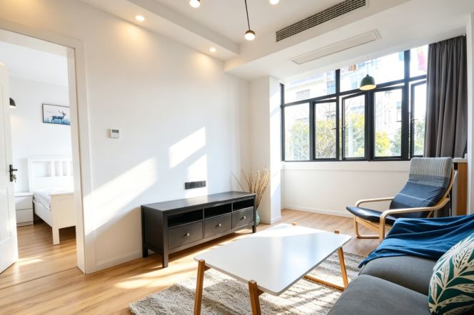 Sublet south facing bright and sunshine 1LDK 