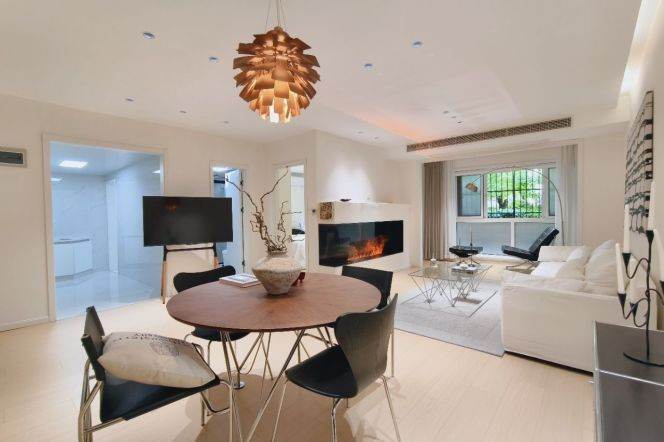 Modern 1br Nr Shanghai indoor stadium M1/4