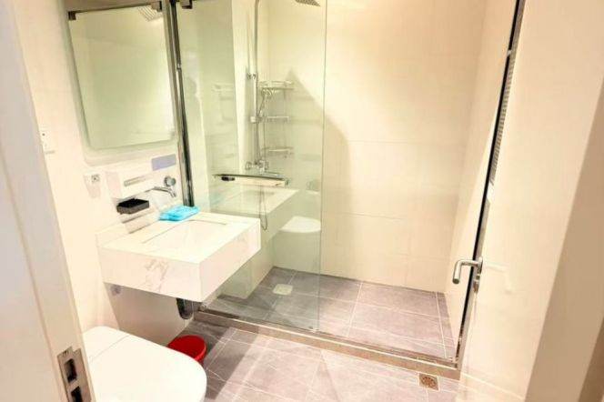 Elegant 3br/2bt Flat with open Balcony in Yongjia Road