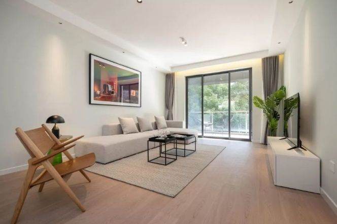 modern 3brs floor heating nice balcony near Century park 21500 
