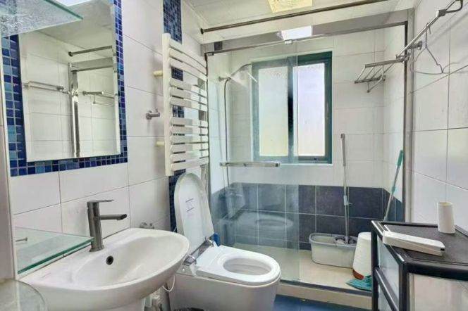 Spacious 3+1Brs/2Lrs/1Bt apt nr Wuning rd,M13/14