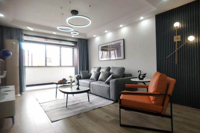 hongqiao rd 2BR/big living room/100sqm@L3/4/9