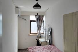 Cozy room 1 stop to Jiaotong university / Zhongshan park /jiangsu Lu 