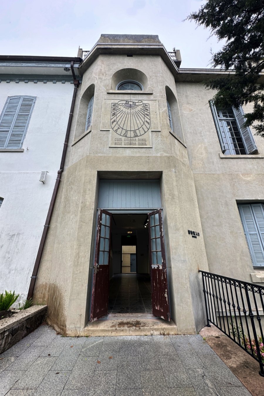 Sheshan's Hilltop Observatory Is a Quiet Half-Day Out