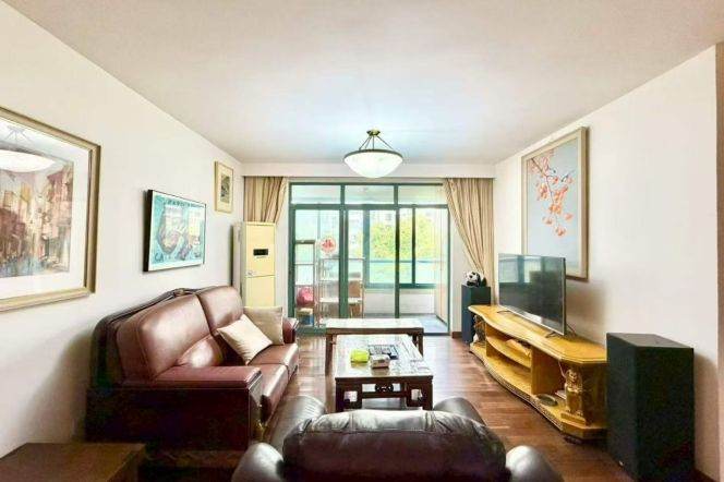 Spacious 3+1Brs/2Lrs/1Bt apt nr Wuning rd,M13/14