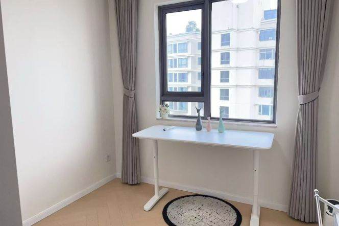  2BR high-rise with Balcony @Xujiahui CBD 
