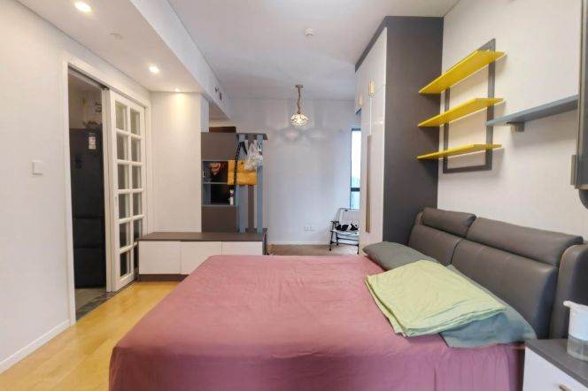 Cozy 1 br next NYU shanghai , 5 mins walking to L6/8/11 Oriental sports center St
