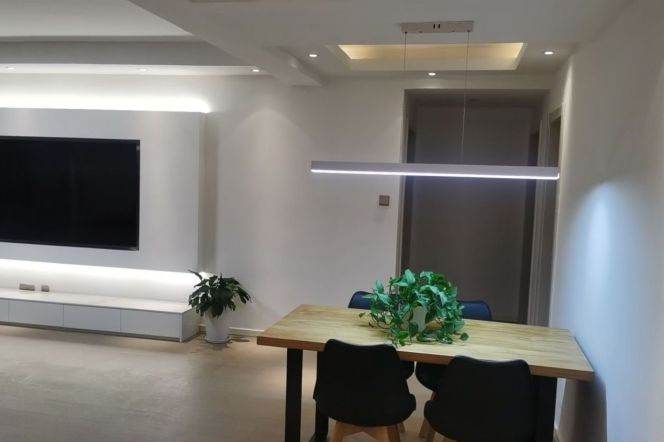 3 Brs, 2 Baths with Balcony/Floor heating/Oven/Dish washer, 150 sqm @ Xinzha metro L1