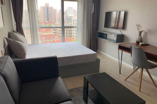 1Room shared apt near line 4 Shanghai Stadium and Xujiahui can long and short lease
