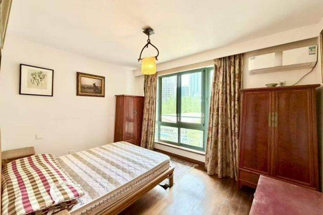 Spacious 3+1Brs/2Lrs/1Bt apt nr Wuning rd,M13/14