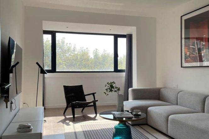 Bright&Spacious&Modern 1+1Bdrs 1Bath Apt/Nice Compound+Hua Shan Rd+Huge Balcony