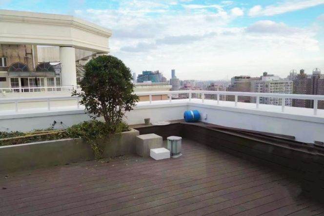Luxury Top-floor Duplex 5BR with Terrace |Central Xuhui 