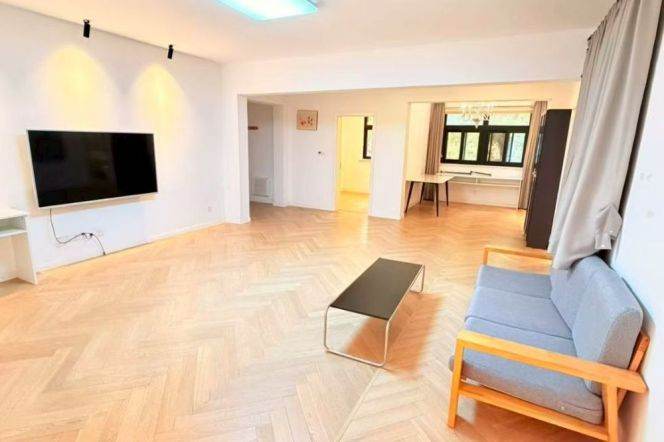 Elegant 3br/2bt Flat with open Balcony in Yongjia Road