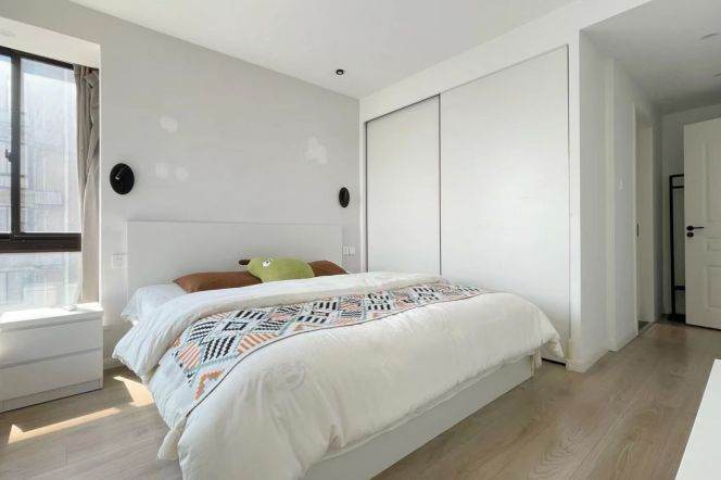 2 Brs, 2 Baths with Open Balcony/Floor heating/Oven, 110 sqm @ Changping metro L7