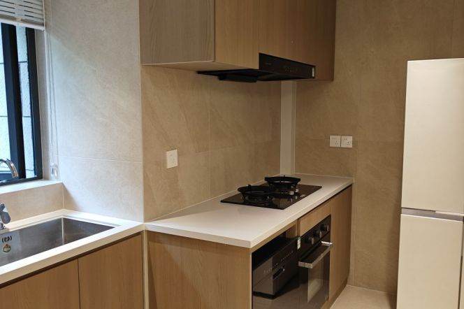 South-Facing 1BR | Private Yard & Full High-End Amenities