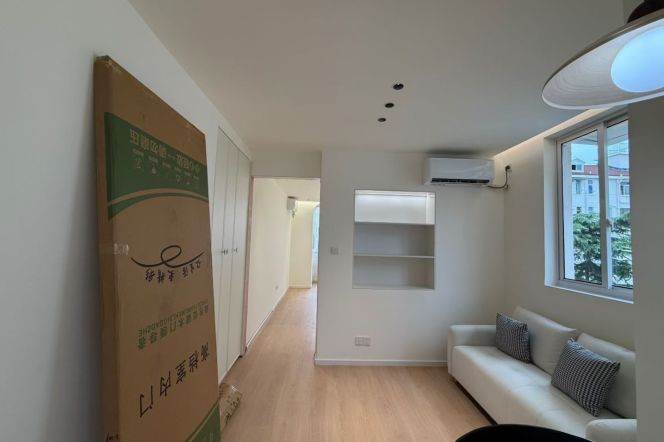 Fresh 1br Nr caobao road M1/12