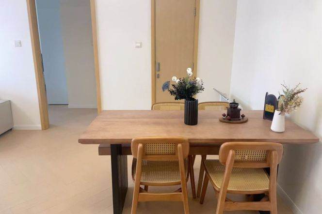  2BR high-rise with Balcony @Xujiahui CBD 