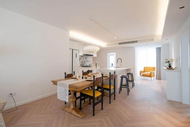 Spacious 3BR Modern Apartment | High Floor, Floor Heating & Floor-to-Ceiling Windows 