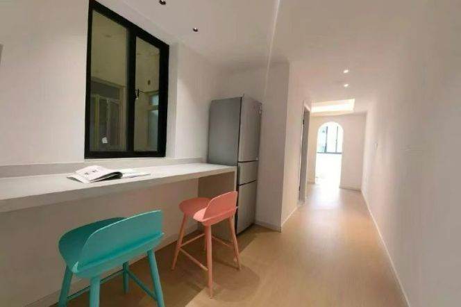 1br,subway L14& L11,15 , Balcony, near park, key, 5.6k