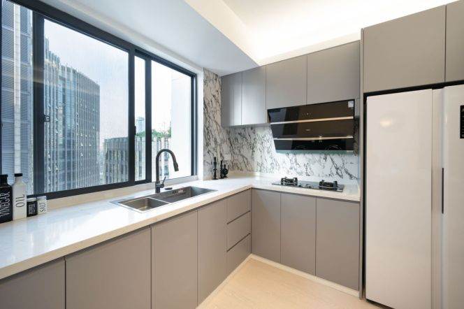 modern 4brs floor heating open balcony nice view in Xujiahui line 1,9,11 Xujiahui church 