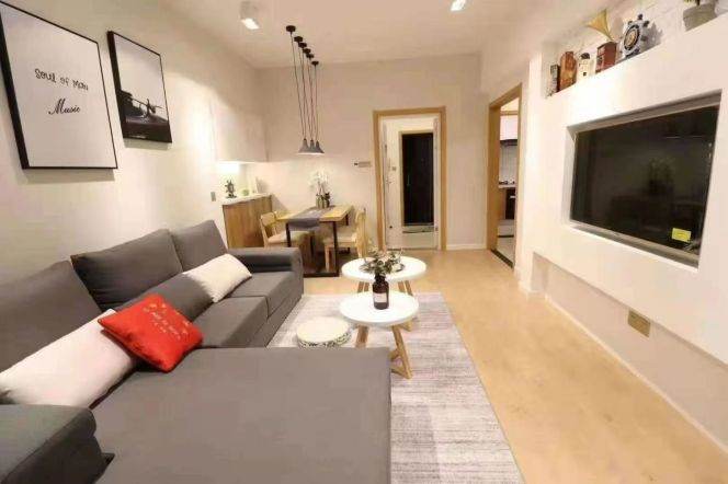 Elevator 1br-Jiaozhou Road - 2 minutes to Line 2/7/14 - Jing'an Temple