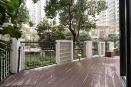  Large Garden Cozy 2BR in Central Xujiahui Floor-to-Ceiling Windows, Central AC & Floor Heating