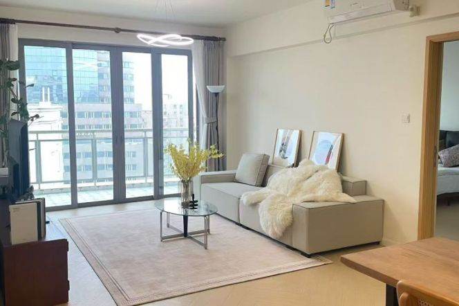  2BR high-rise with Balcony @Xujiahui CBD 