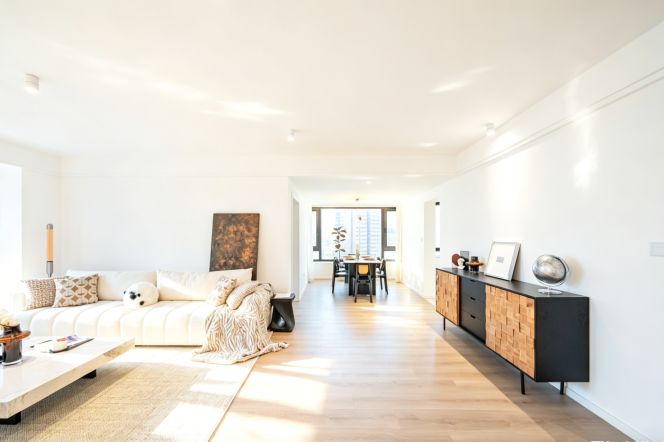 Changshou Rd. nice compound bright and sunshine cozy & morden3br 