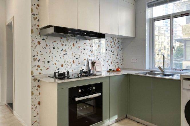 Qingchi Apartment — Bright & Modern 1BR at Zhongshan Park — 8,800 RMB