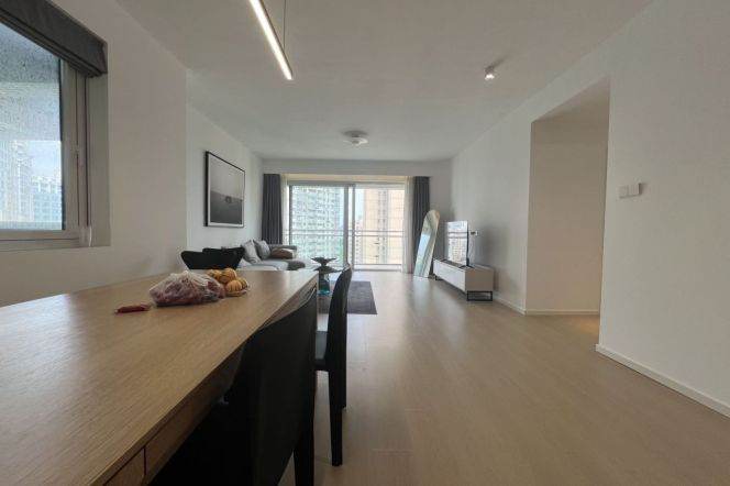 Elegant 3BR Luxury   Newly Renovated, clubhouse  Central AC & Floor Heating