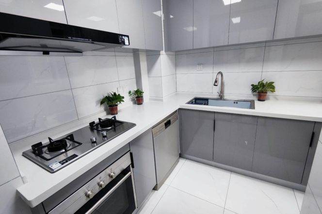 Bright 2BR 2BA w/Floor heating in Lianyang Community/Century Park