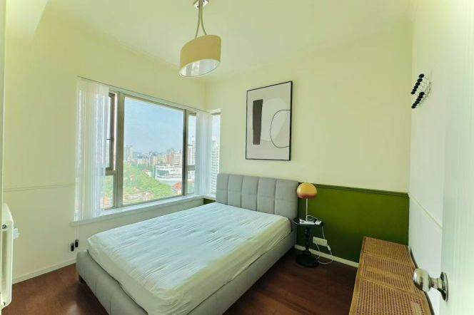 Jiaotong University elevator 2BR apartment