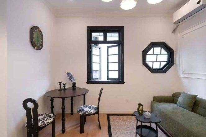 modern - quiet room in lane house - large bathroom @ Nanchang Road -IAPM 