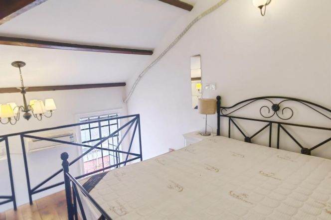 Cozy  loft 1 br in Jing'an ,easy to L2/12/13 West NanJing Rd st